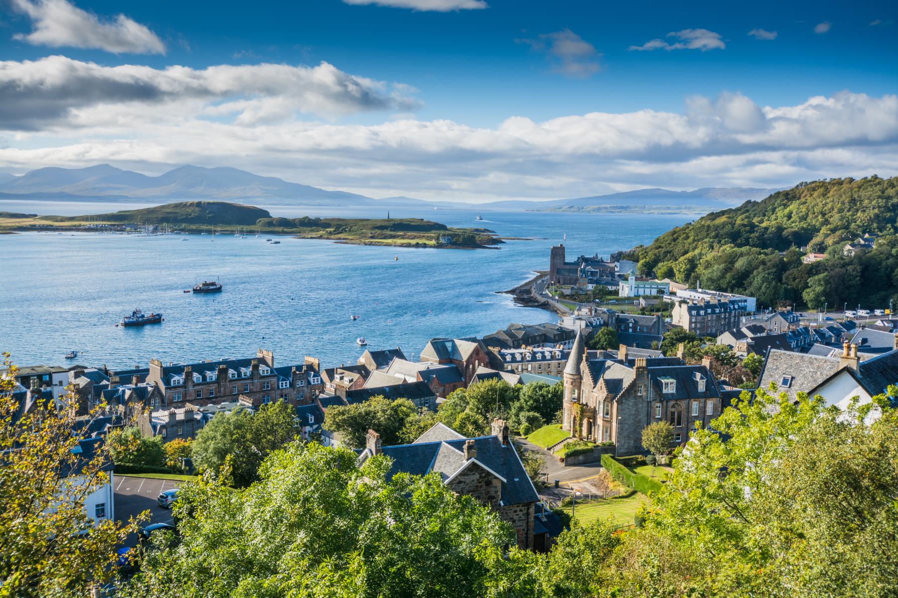 sunny view of Oban