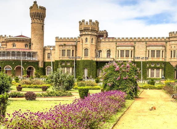 Bangalore-Palace-India-1800x600