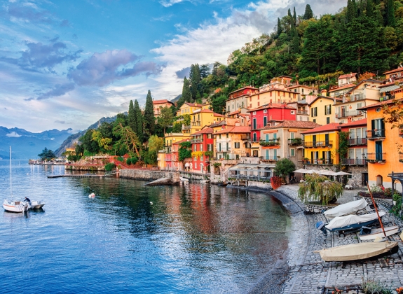 Visit Lake Como by train through the Swiss Alps on your Railbookers holiday!