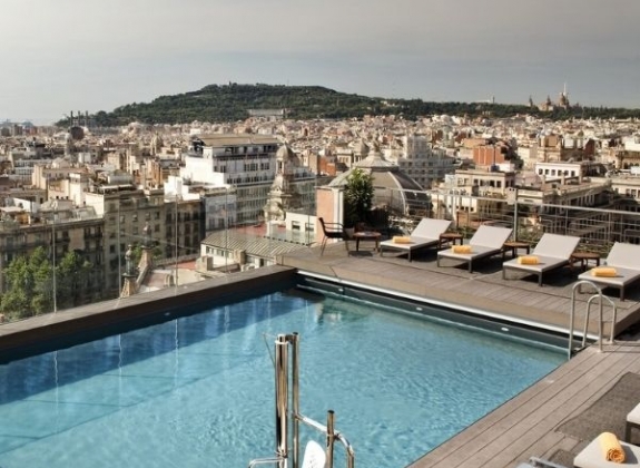 rooftop pool at Gran Calderon in Barcelona, Spain