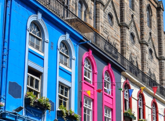 colourful-buildings-edinburgh-scotland