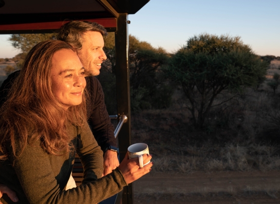 couple on Rovos Rail with Railbookers