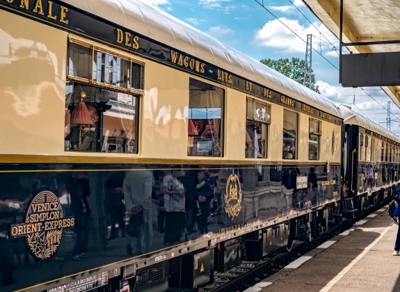 exterior of venice-simplon-orient-express train