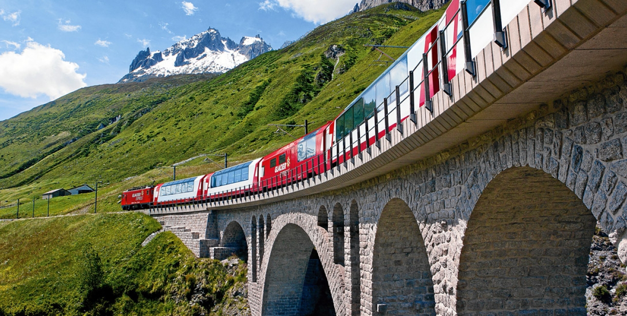 The Glacier Express | Railbookers®