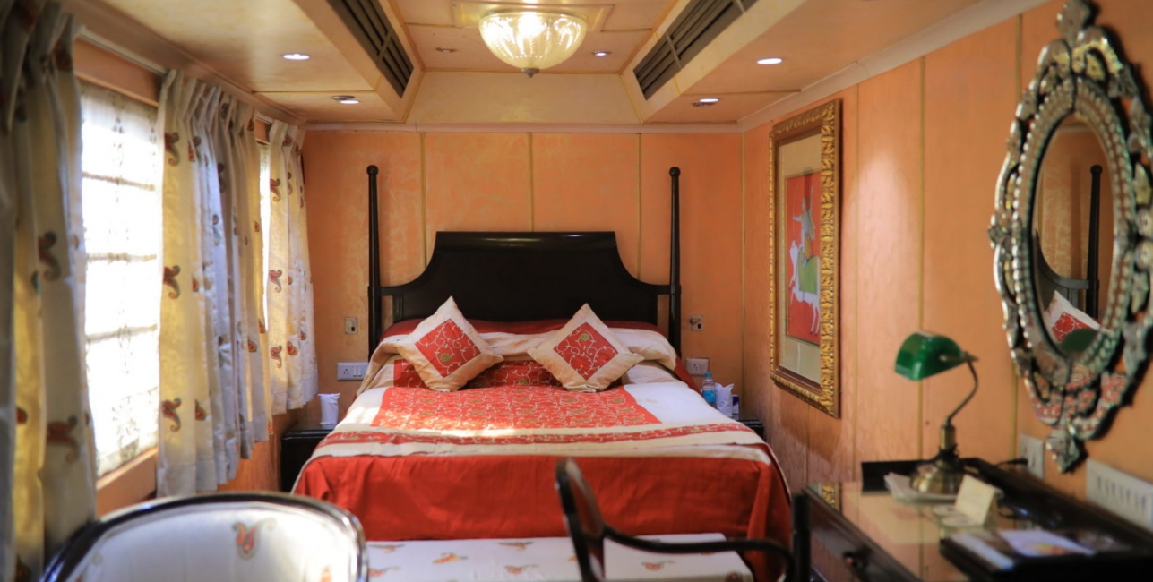 Cabin bedroom onboard the Palace on Wheels in India