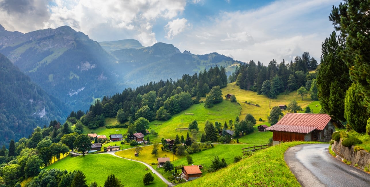 wengen_switzerland_web_484145824