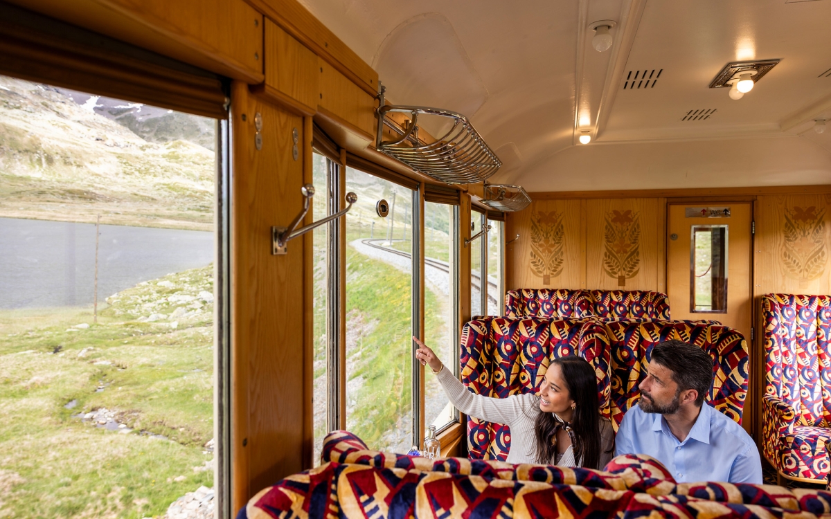 ©Rhaetian Railway bernina pullman class salonwagen auf der berninalinie