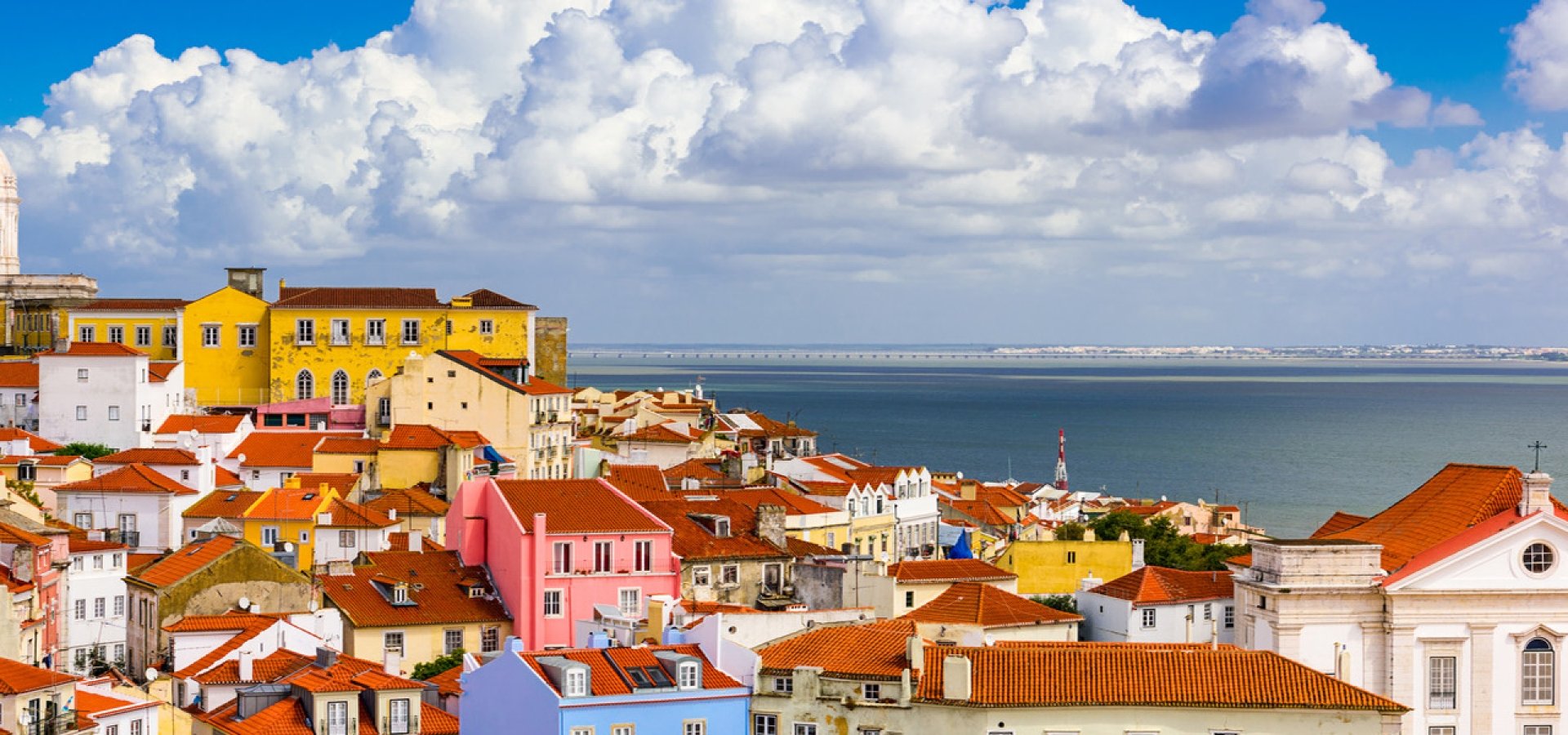1.-Lisbon-Portugal-Skyling-1800x600 1.-Lisbon-Portugal-Skyling-1800x600