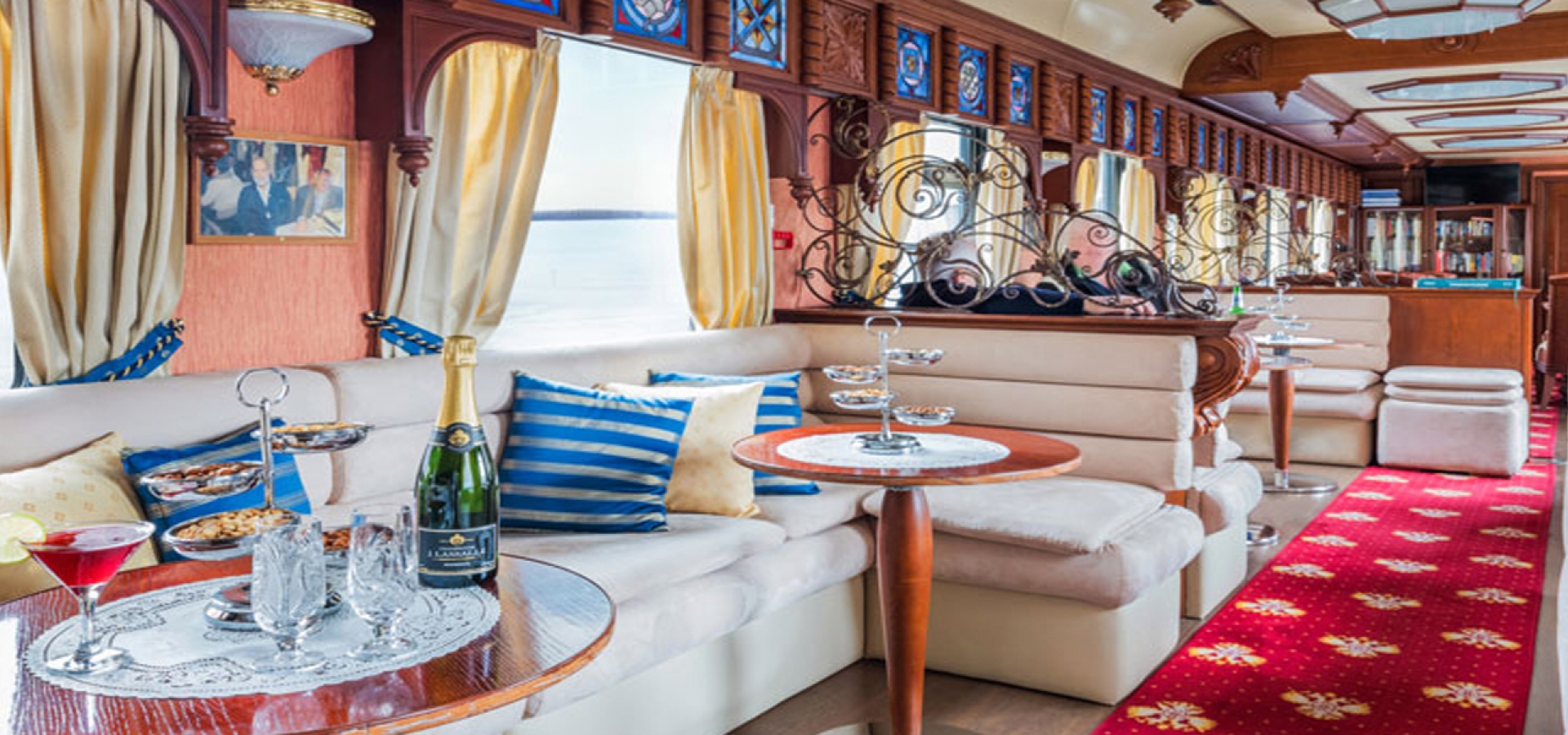 Golden Eagle Lounge Car 1800x600