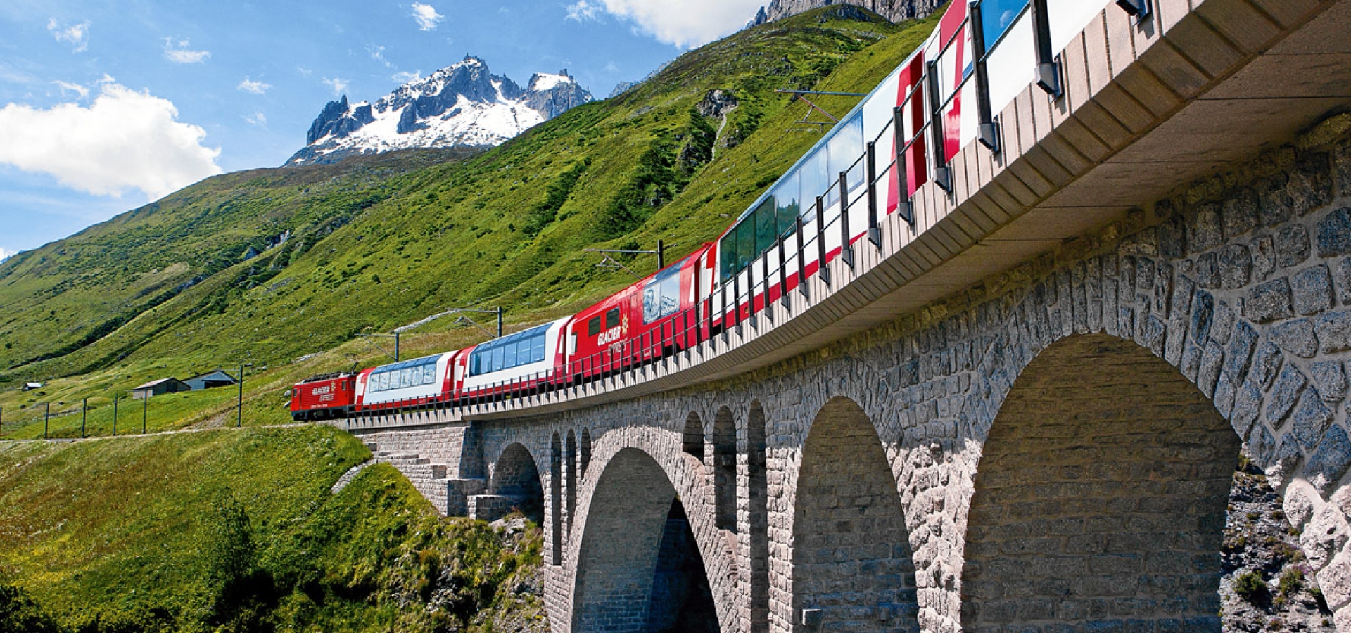 カリブロッジ グレッシャーエクスプレス The Glacier Express | Railbookers®