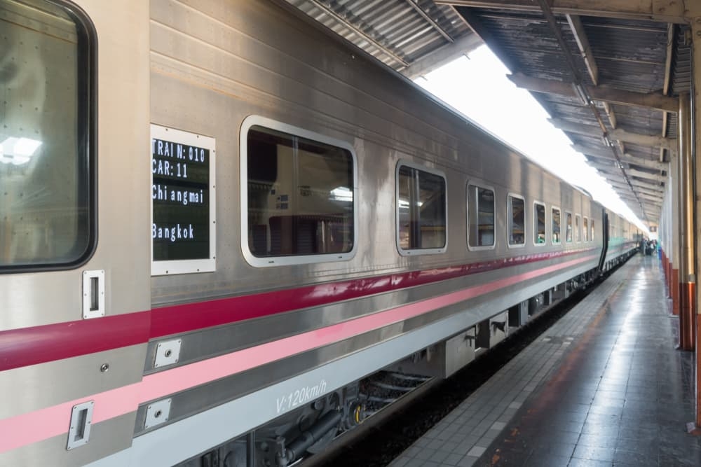 bangkok_chang_mai_thailand_train_1331688002 bangkok_chang_mai_thailand_train