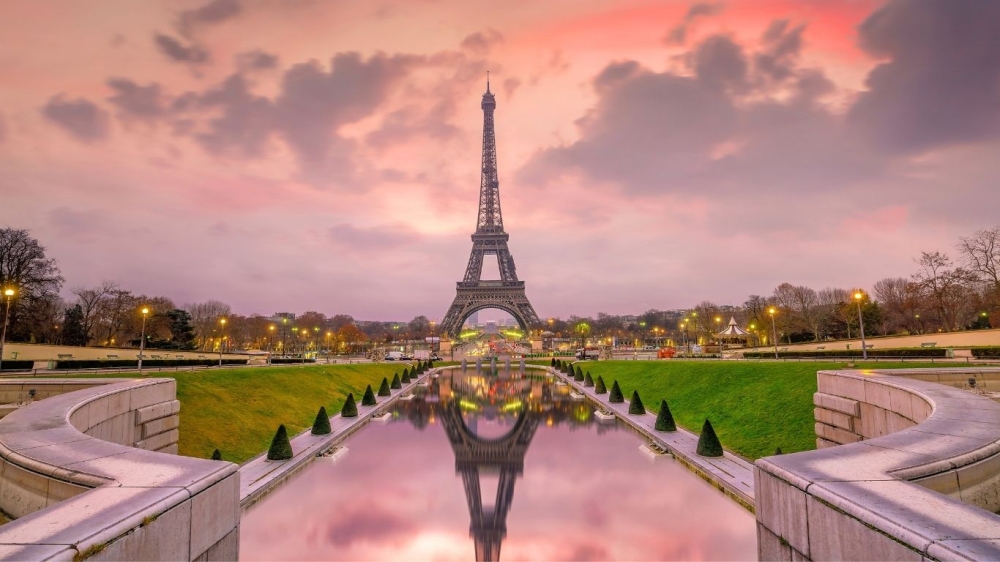 Eiffel tower at sunset