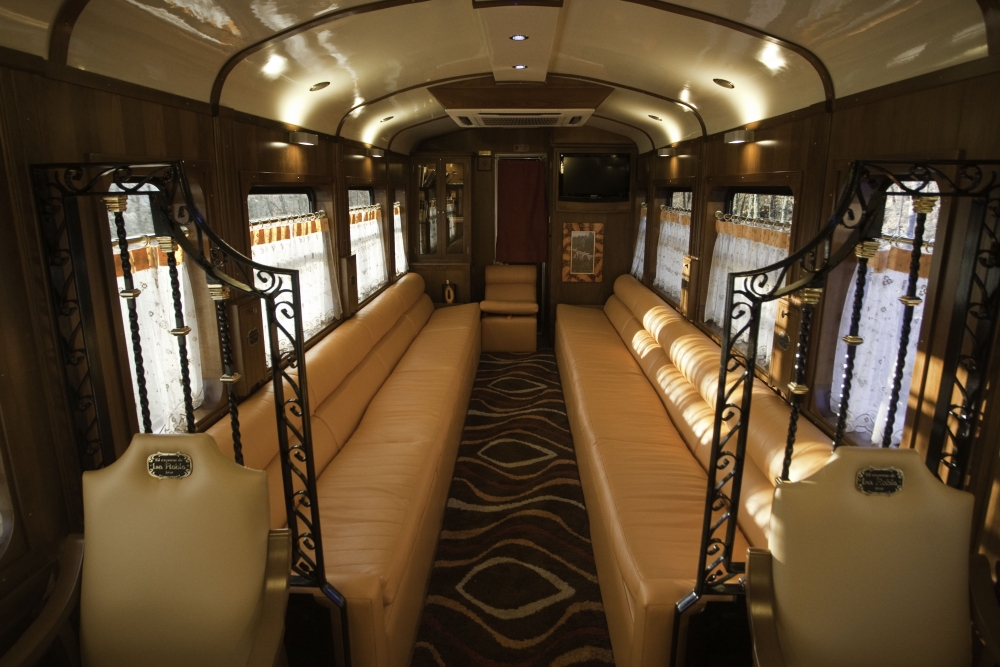 Traveling between Bilbao and León, this historic train follows a scenic route through the Cantabrian Mountains, picturesque villages, and coastal landscapes, offering an intimate way to discover one of Spain’s most authentic regions.