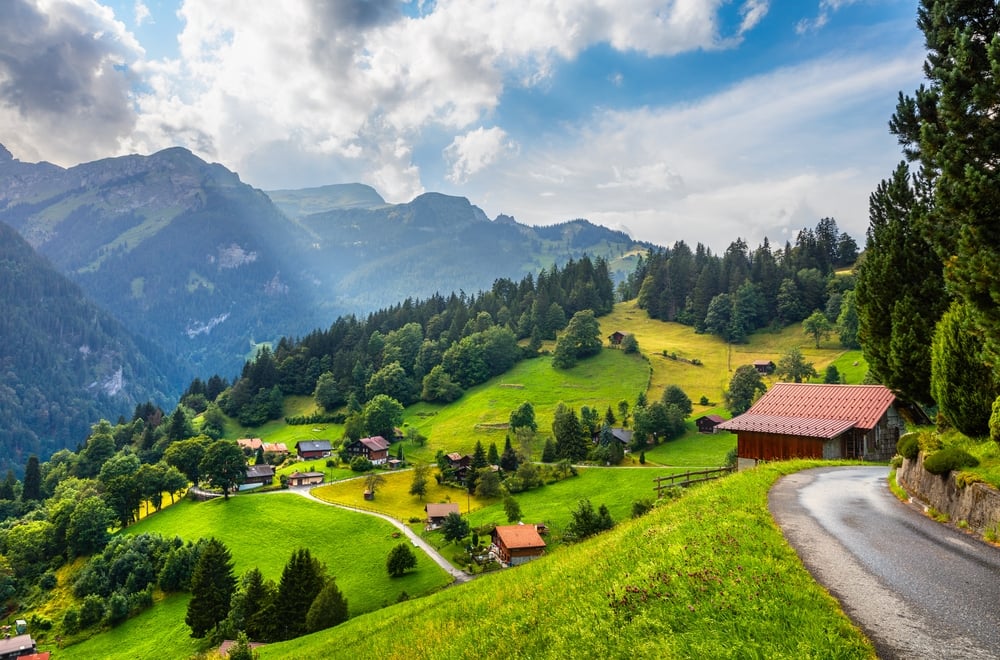 wengen_switzerland_web_484145824
